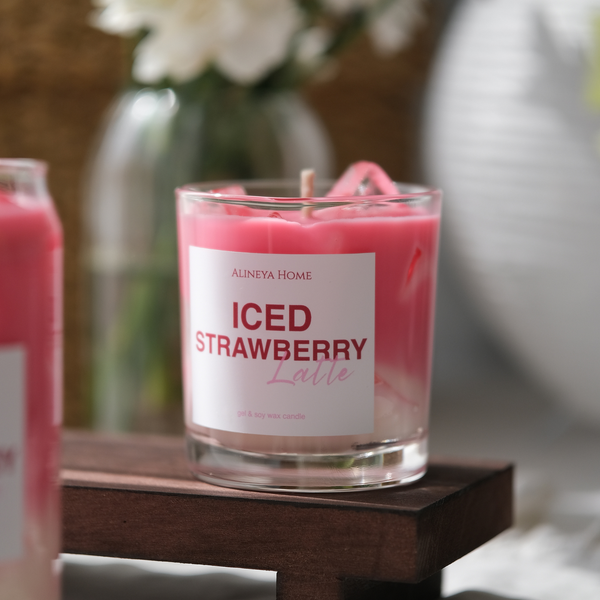 Свічка Iced Strawberry Latte [Холодне полуничне латте], 200 мл strawberry-latte-candle-200 фото